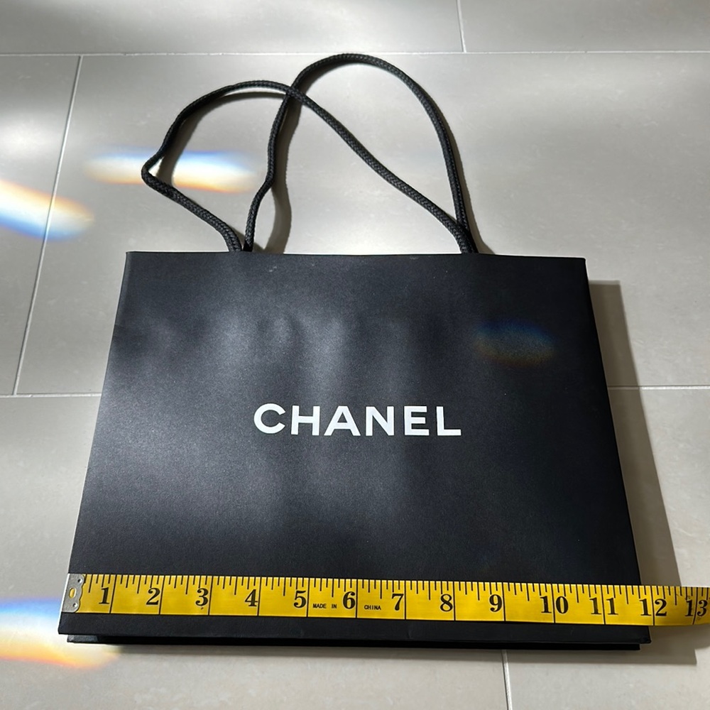 Chanel gift bag or shopping bag